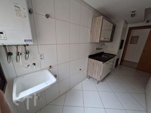 Image 15 - 890098