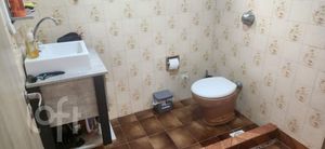 Image 8 - 890100