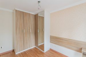 Image 19 - 890114