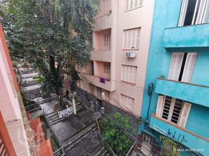 Image 13 - 890128