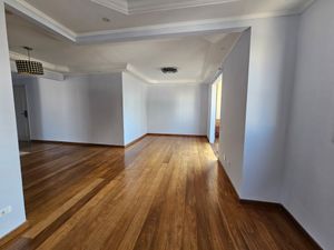 Image 8 - 890164