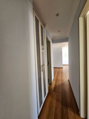 Image 27 - 890164