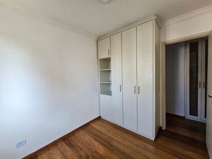 Image 32 - 890164