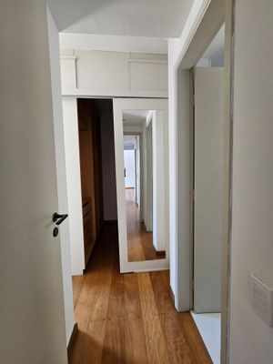 Image 26 - 890164