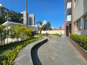 Image 82 - 890164
