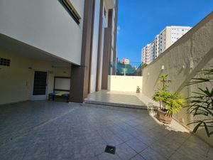 Image 115 - 890164