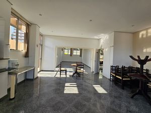 Image 93 - 890164