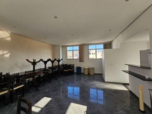 Image 100 - 890164