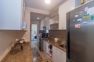 Image 15 - 890197