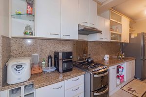 Image 18 - 890197