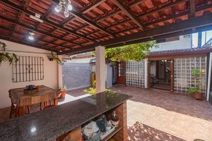 Image 31 - 890198