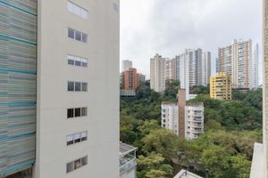 Image 29 - 890223