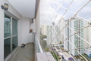 Image 3 - 890225