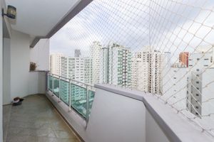 Image 17 - 890225