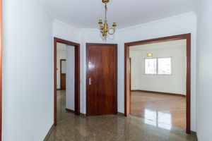 Image 32 - 890225