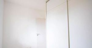 Image 19 - 890247