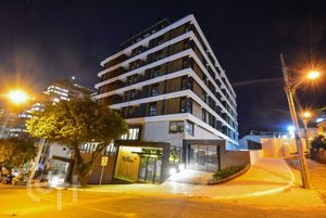 Image 29 - 890254