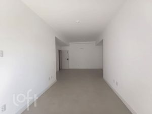 Image 8 - 890254