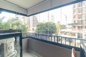 Image 5 - 890255