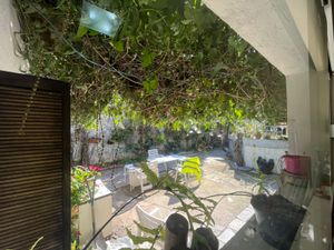 Image 17 - 890257