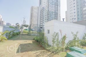 Image 15 - 890258