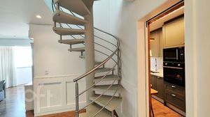 Image 9 - 890279