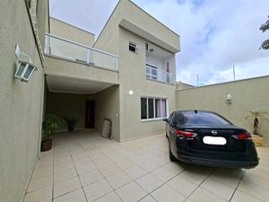 Image 8 - 890280