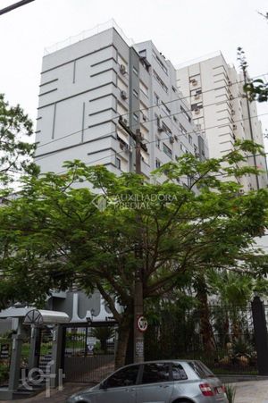 Image 11 - 890298
