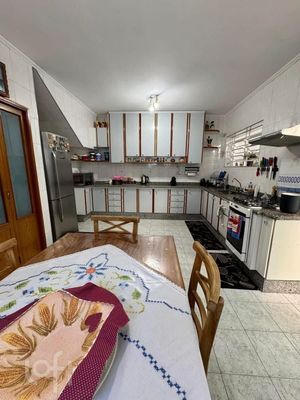 Image 3 - 890315