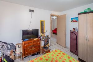 Image 8 - 890319