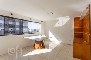 Image 10 - 890349