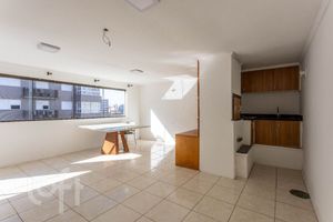 Image 8 - 890349