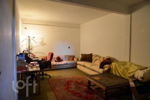 Image 8 - 890350