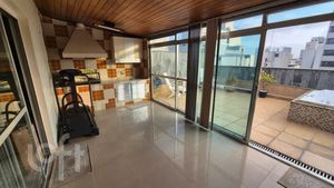 Image 9 - 890352