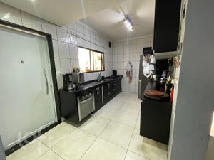 Image 5 - 890363