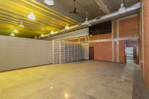 Image 8 - 890394