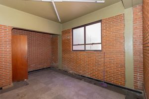 Image 9 - 890394