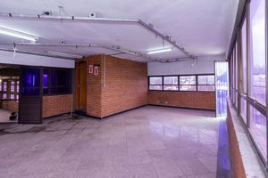 Image 28 - 890394