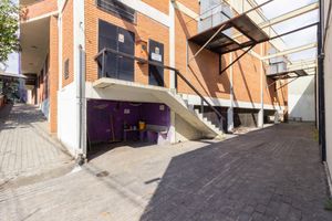 Image 71 - 890394