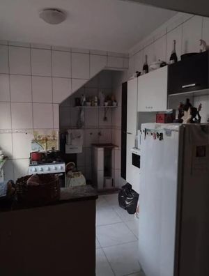 Image 5 - 890396