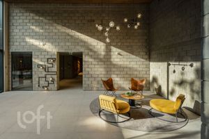 Image 21 - 890401