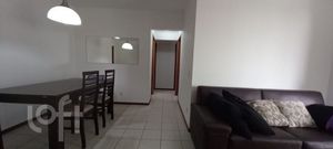 Image 4 - 890404