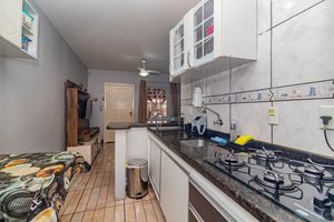 Image 16 - 890415