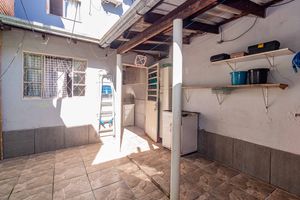 Image 21 - 890415
