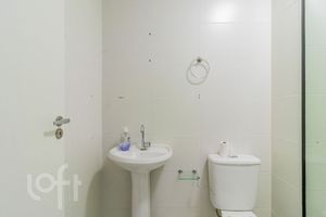 Image 3 - 890423