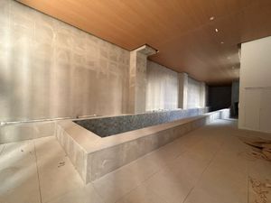 Image 9 - 890425