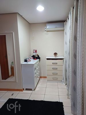 Image 8 - 890428