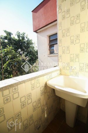 Image 9 - 890429