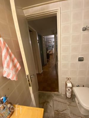 Image 13 - 890432