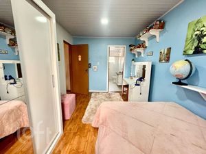 Image 18 - 890438